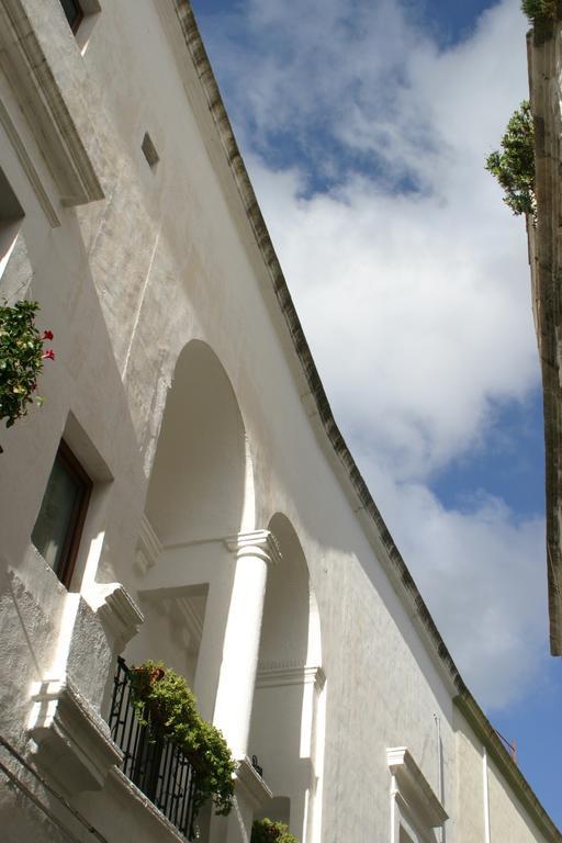 B&B Altrov'E Parabita Dış mekan fotoğraf